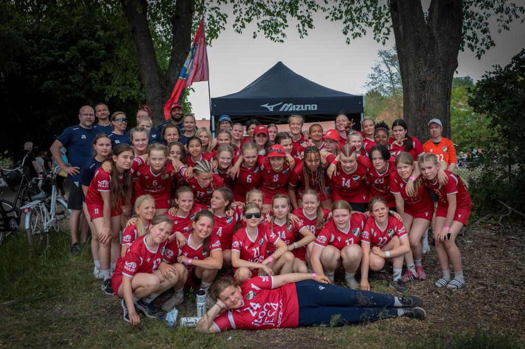 HIFK Damhandboll C-tytöt Joulukampanja