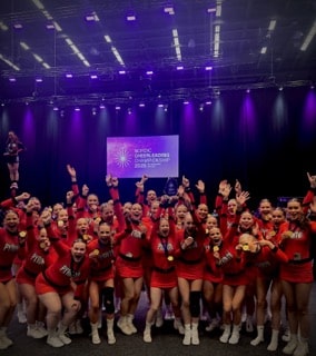 Pyrintö Cheer Team Lightnings