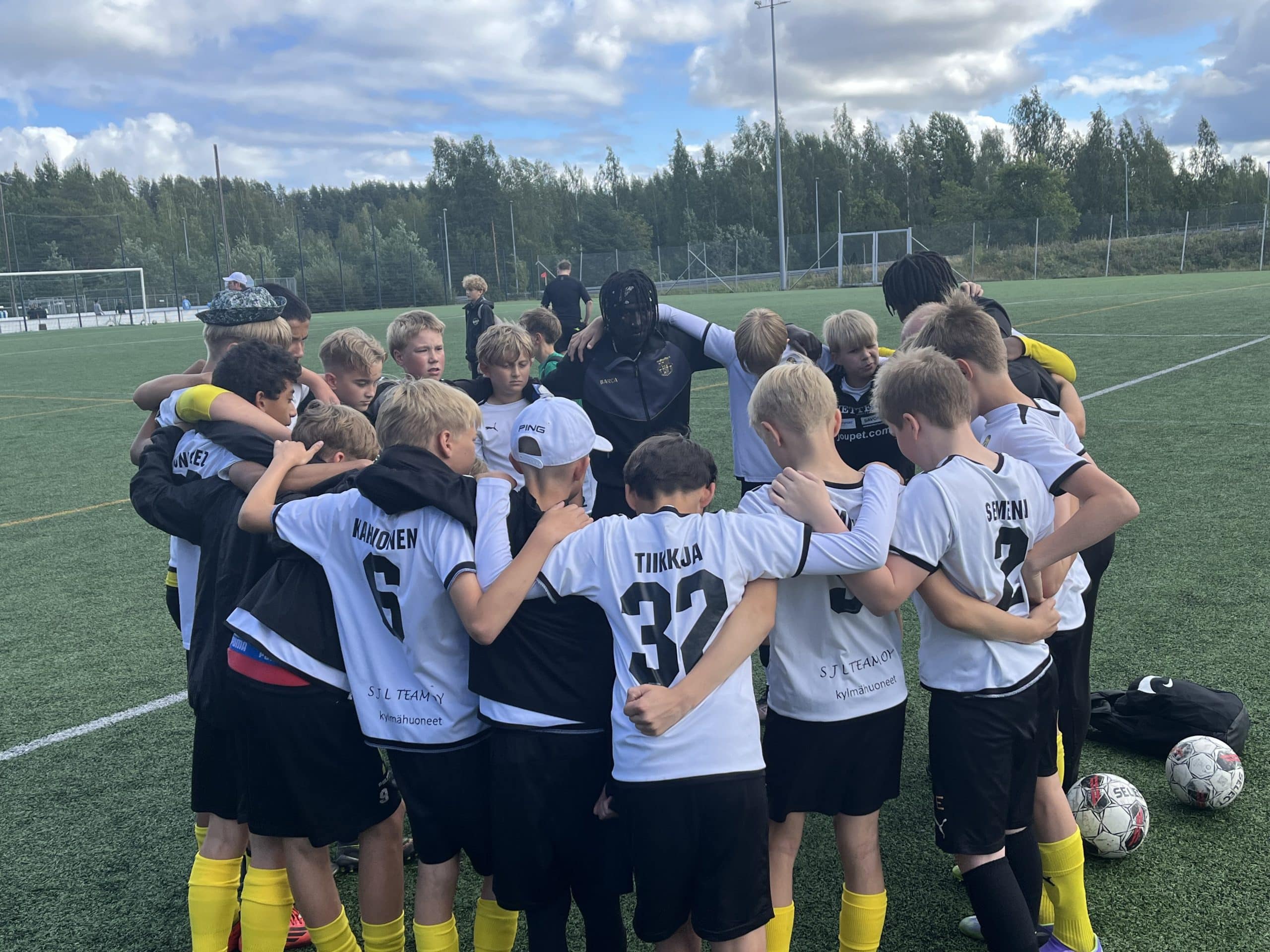 KuPS p2012 valkoinen