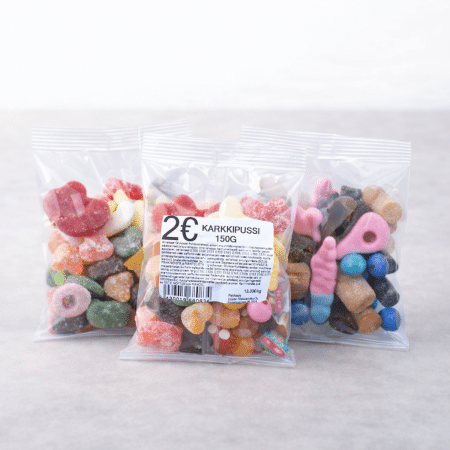 3 x karkkipussi (yht 450 g)